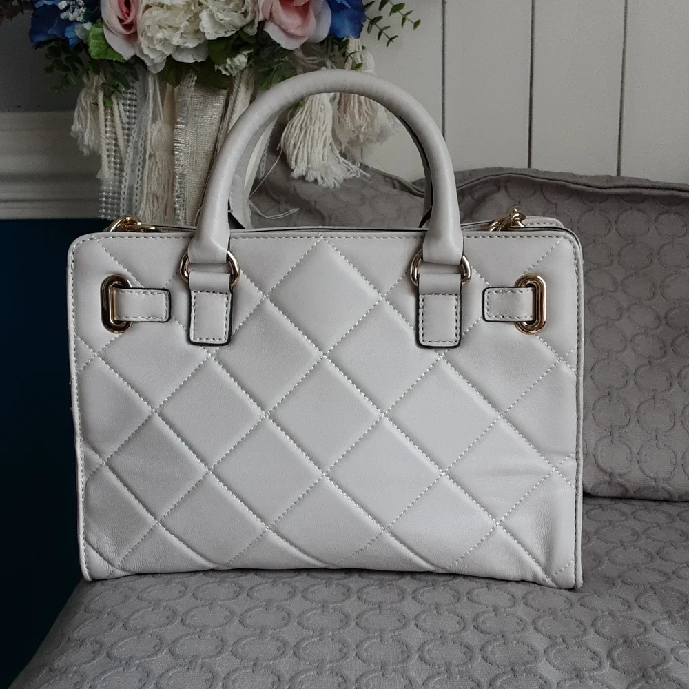 New Michael Kors Vanilla Hamiton Quilted Handbag Crossbody NWOT - Picture 3 of 11
